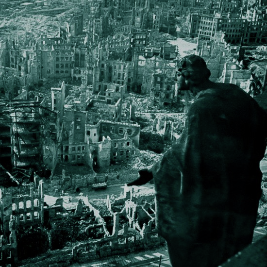 לזרוע רוח,לקצור סופה: 80 להפצצת דרזדן