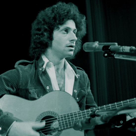 אז נשבה הרוח: מתי כספי והמשוררים