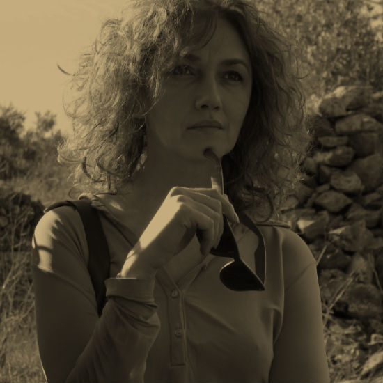 השחקנית  יבגניה דודינה
