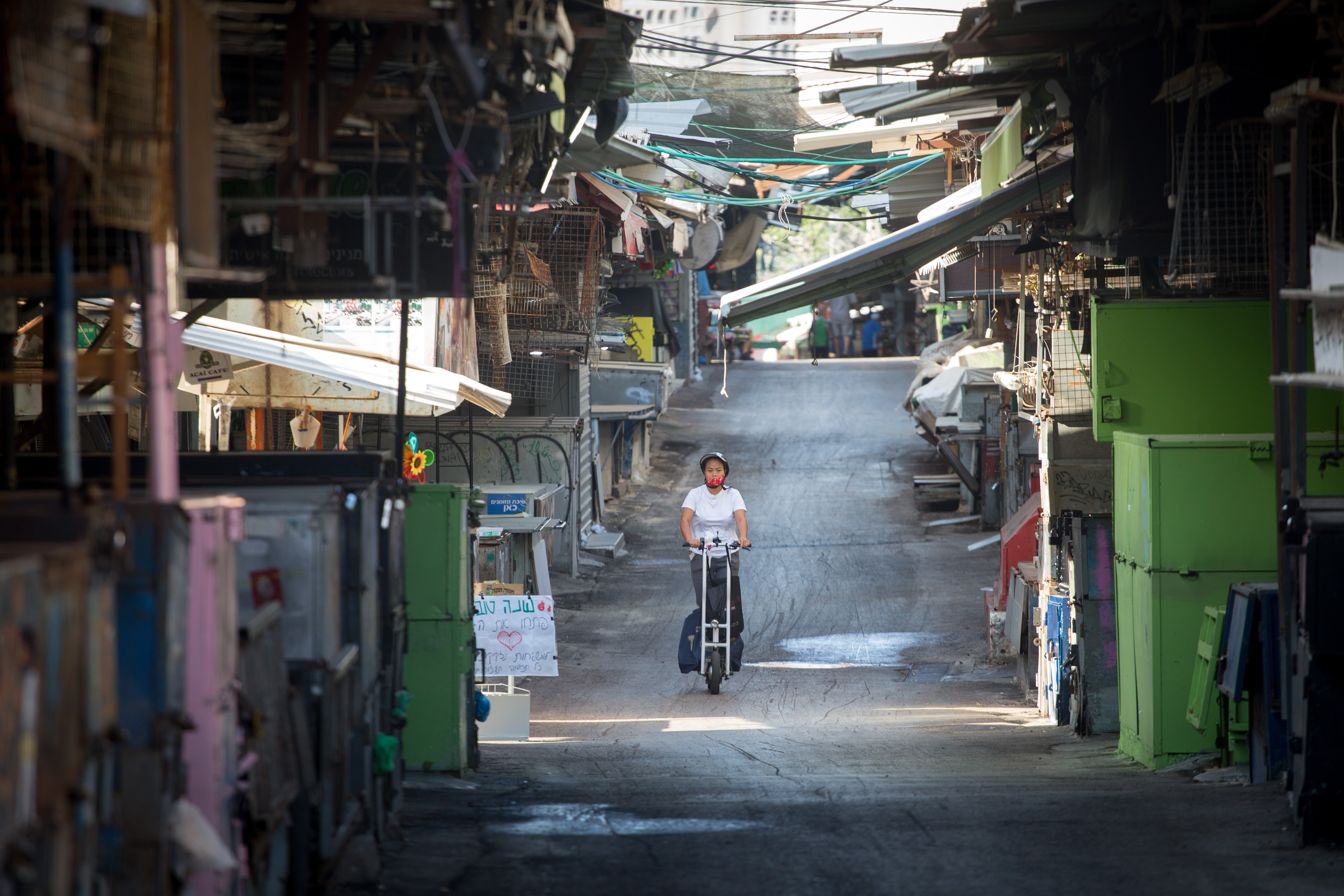 בעלי עסקים: "הממשלה מחסלת את העסקים שלה"