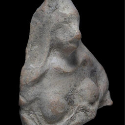 הילד צבי בן דוד מצא צלמית אישה מלפני 2,500 שנה: הראיתי לאמא שהבינה שזה ממצא נדיר