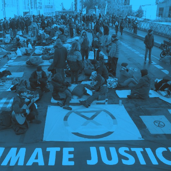 יש לי מושג ירוק | פרק 2  - כסף מגלגל את העולם