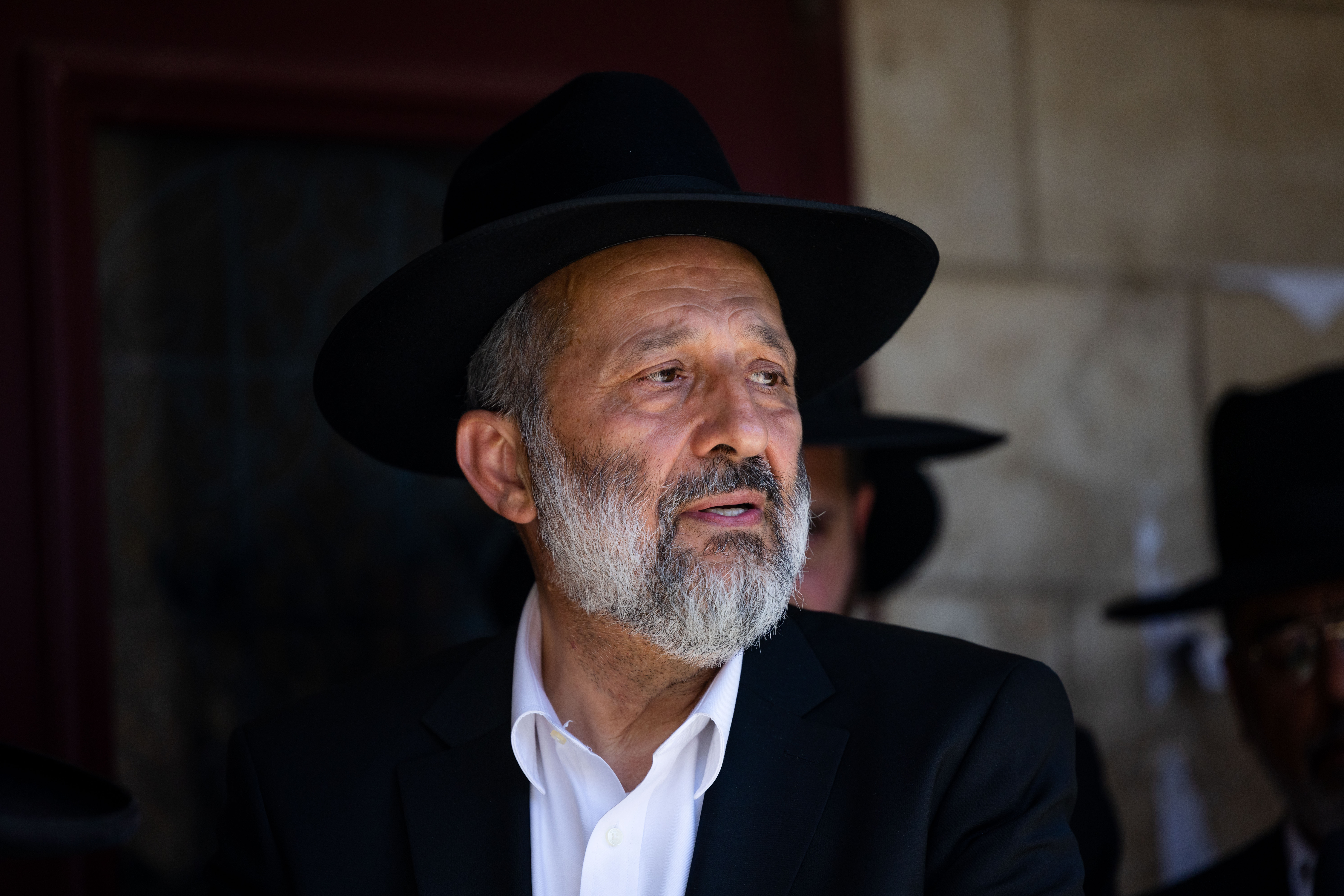 חמץ בבתי החולים בפסח? דרעי: פסיקה שלא חייבים לקיים