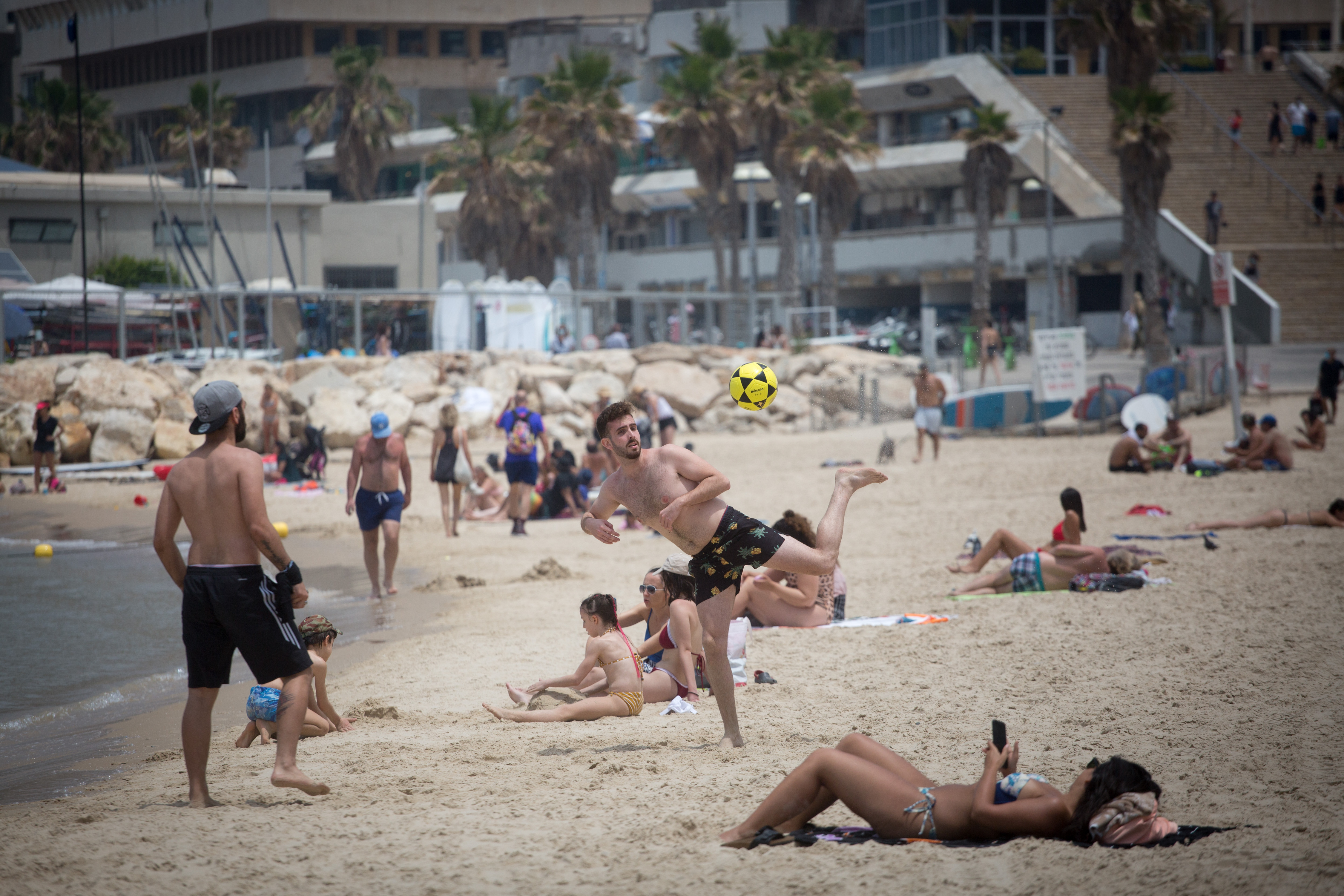 ד"ר קסיר, המייעצת למל"ל בהתמודדות עם הקורונה: צריך לסגור את חופי הים ולראות איך פותחים אותם שוב