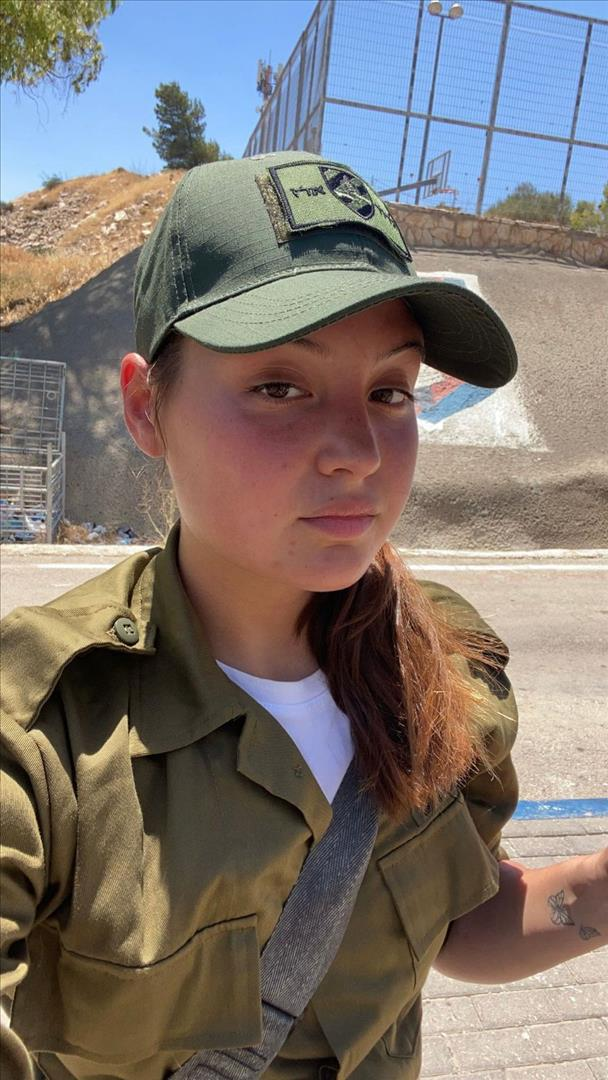 "כולם רצו להיות לידה": מורתה של סמל נועה לזר נפרדת