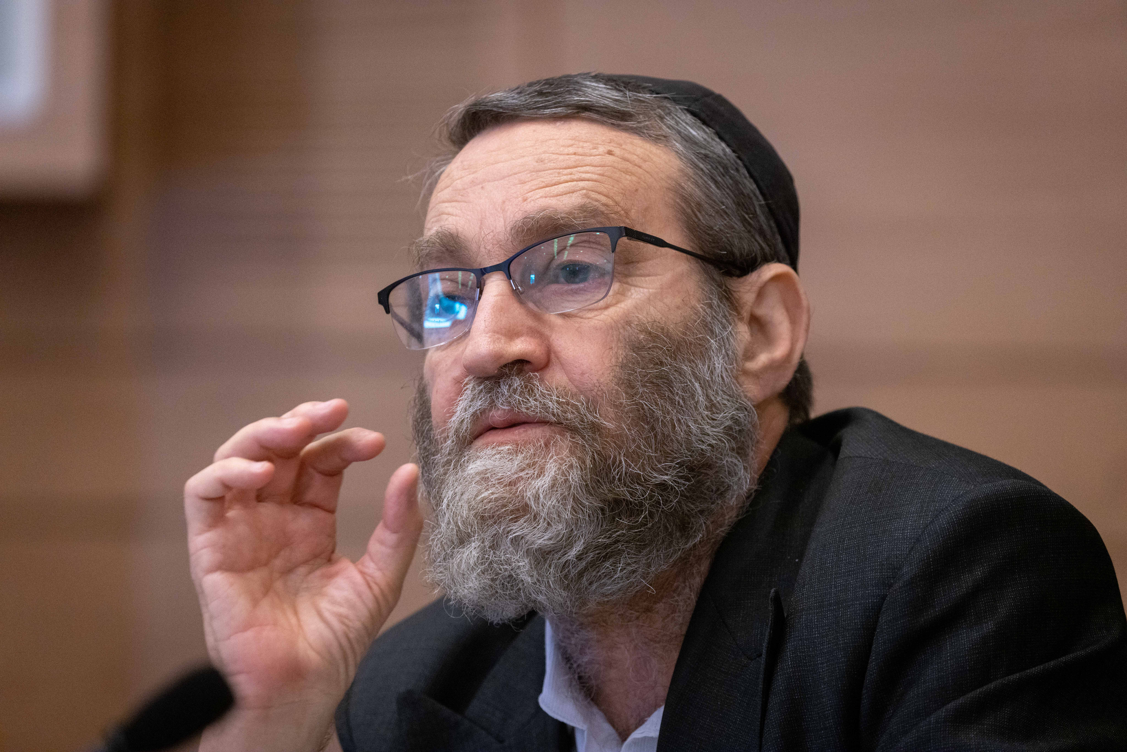 ח"כ גפני: יכול להיות שהדבר הנכון היה להחליף את נתניהו