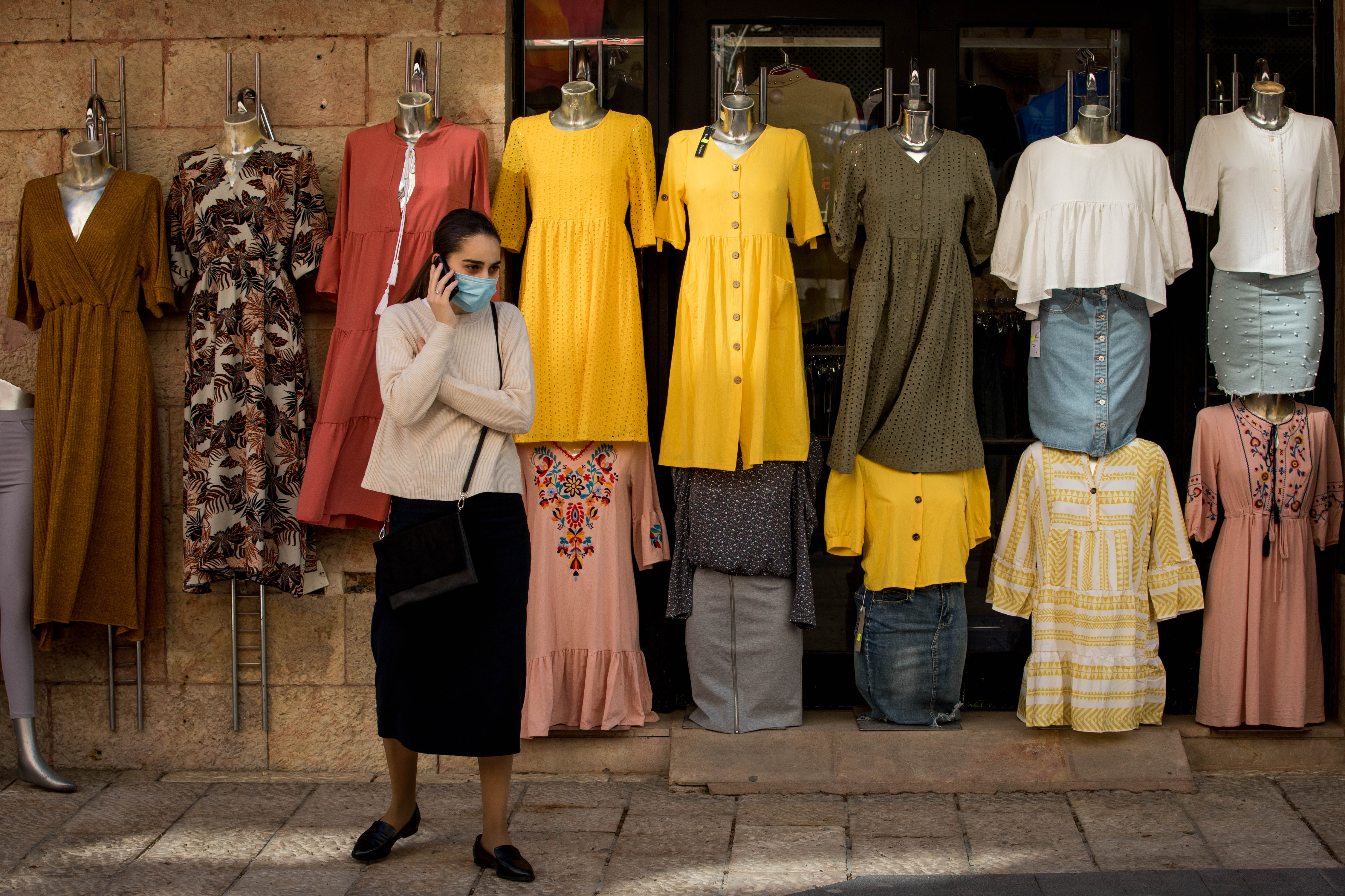 פתחה את העסק בניגוד להנחיות בשל חוסר בתמיכה כספית