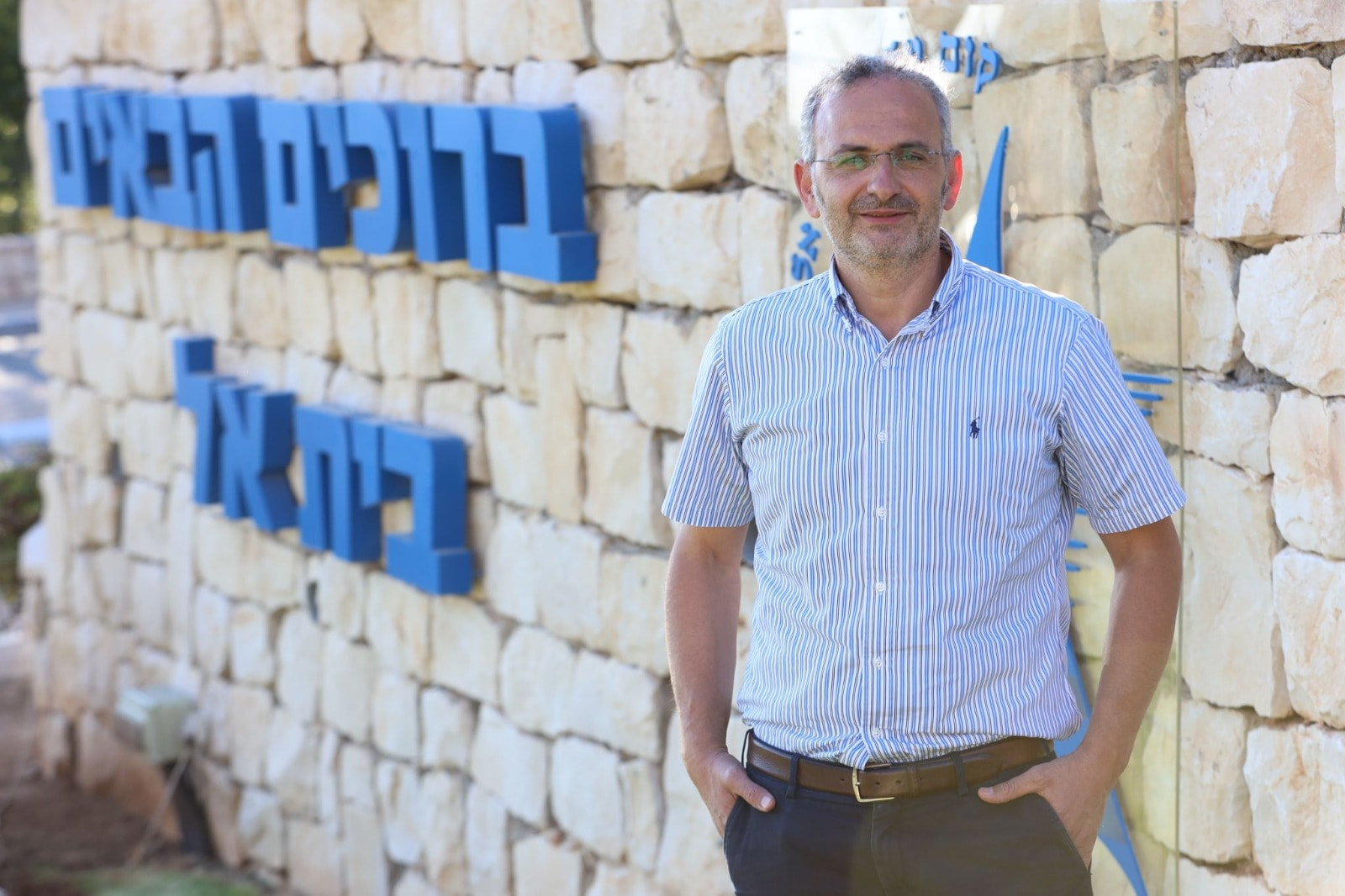 "בפקק באיילון אתה לא חושש שמישהו יפתח לך את הדלת או יכוון עליך רובה"