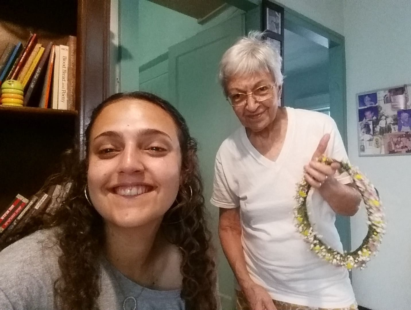 סבתה של רומי גונן: "היא אמרה לי 'תביאי חיבוק ואל תזוזי ממני'"