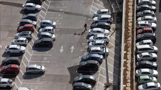 "החקיקה צריכה להיות ברורה": למה אנחנו משלמים על שעה מלאה בחניונים?