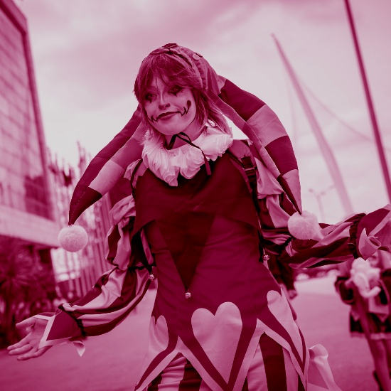 איך מכניסים ארבעה סופרים לפולקסווגן?