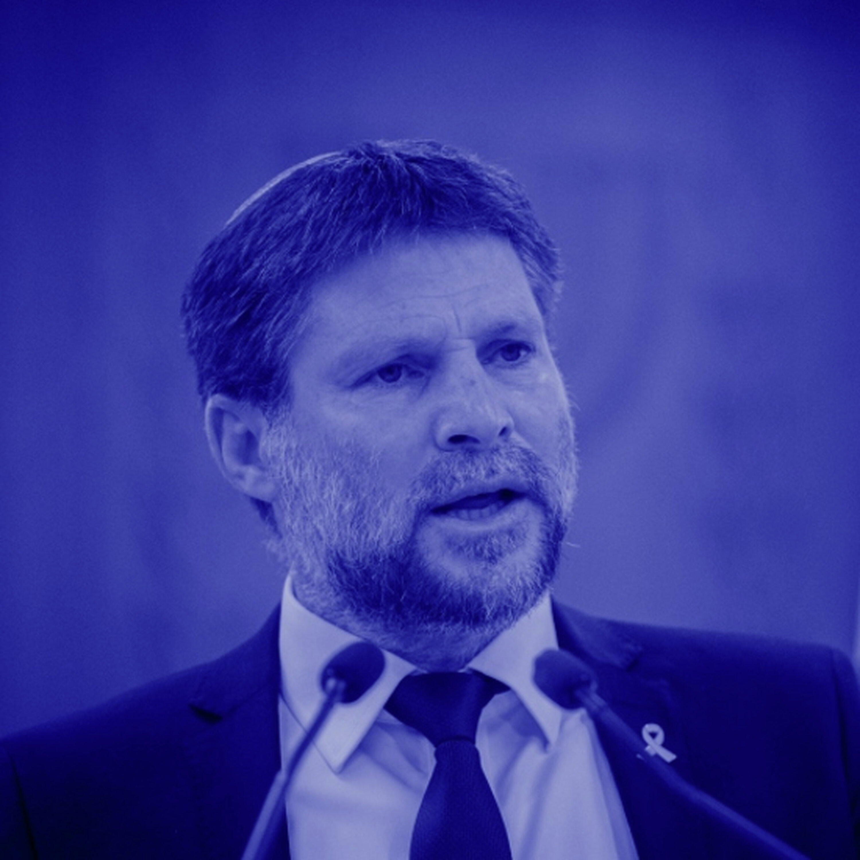 כיסון 22: מי נכנס מתחת לאלונקה?