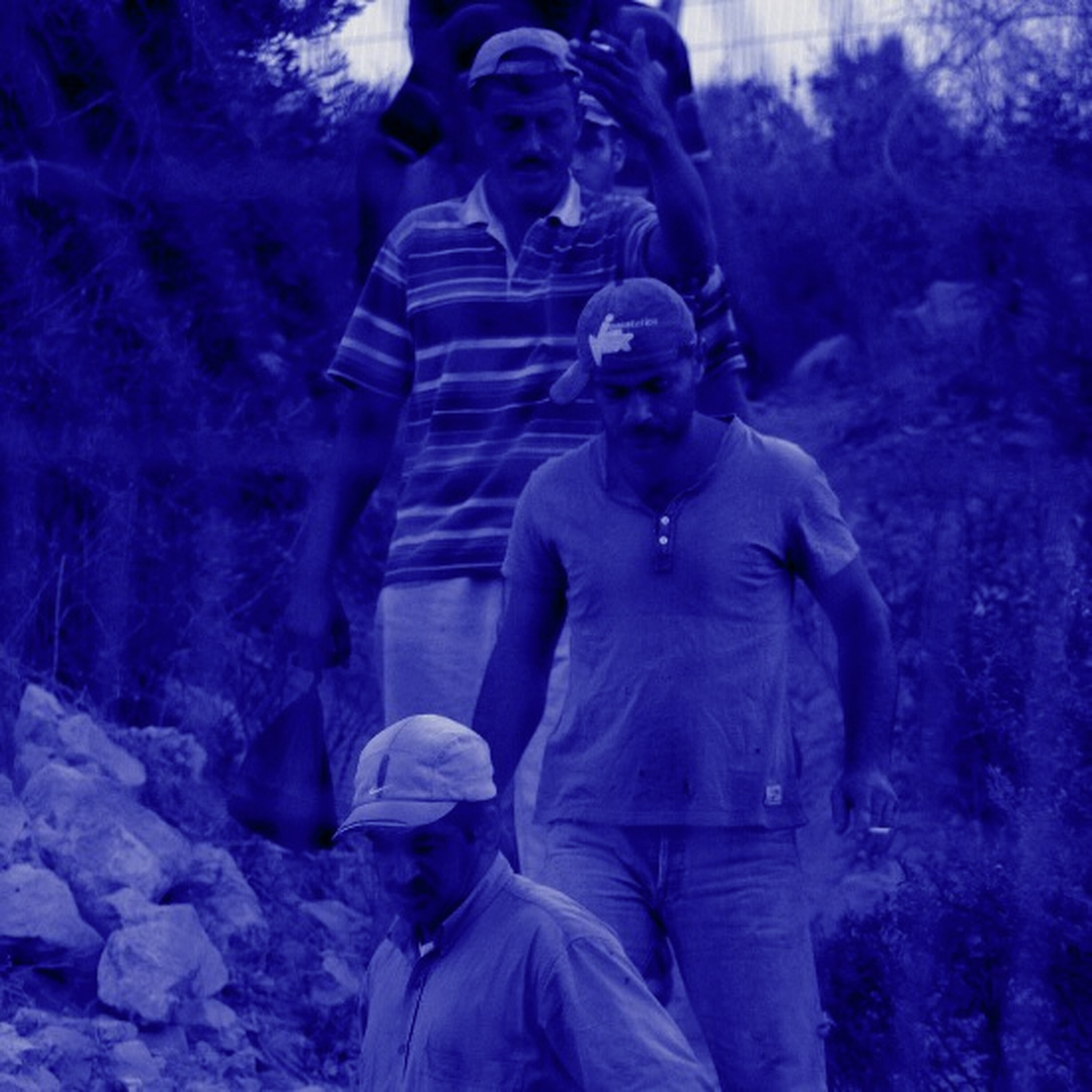 כיסון 16: הפועלים הפלסטינים עדיין על הגדר
