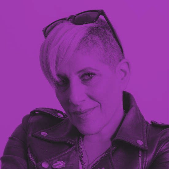 מאחורי השירים עם סי היימן