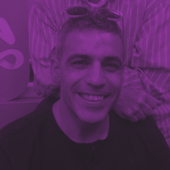 מאחורי השירים עם אבי אוחיון