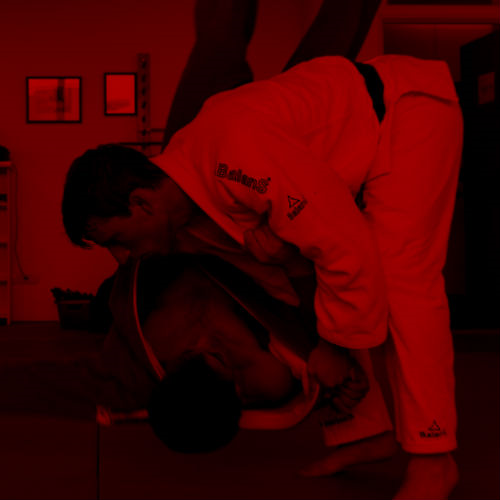 תן מכות, אבל בתוך החוקים