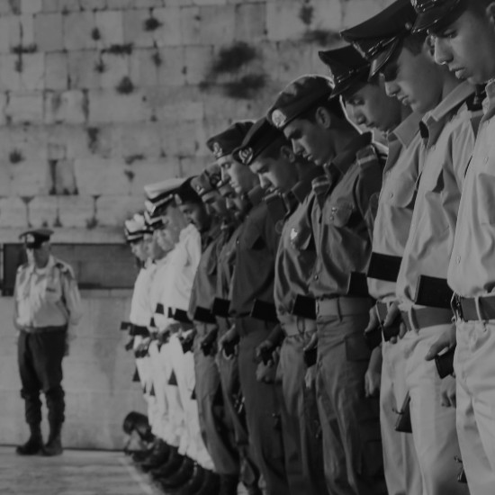 למה כבר לא נכתבת כאן ספרות לוחמים?