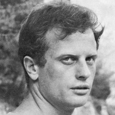אש זרה על בארי חזק ז"ל | "האם אני נשמע היטב? עבור"