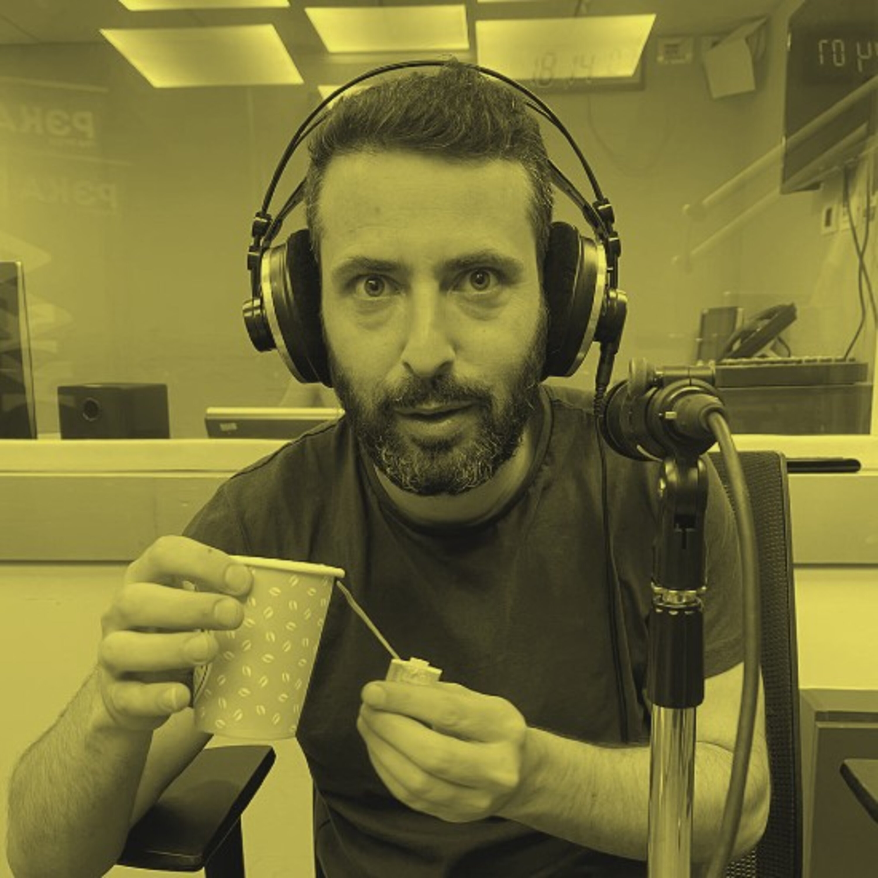 לא אני לא מאמין שבן אנד ג׳ריז עשו לנו את זה יואב על החדשות Yoav on the news לא אני לא מאמין שבן אנד ג׳ריז עשו לנו את זה