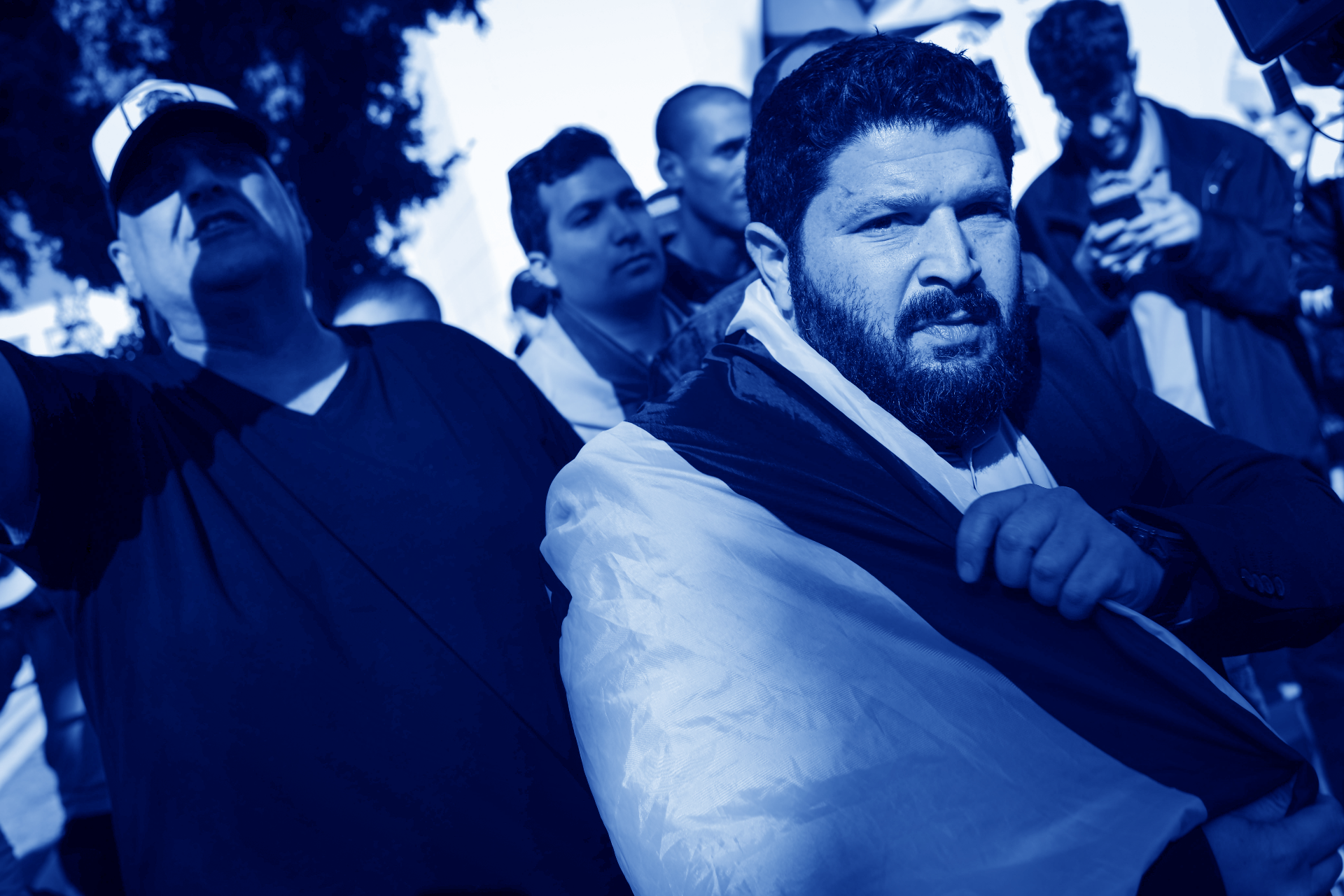 אלמוג כהן: "כל בעלי המקצוע בעזה קשורים לחמאס" episode artwork