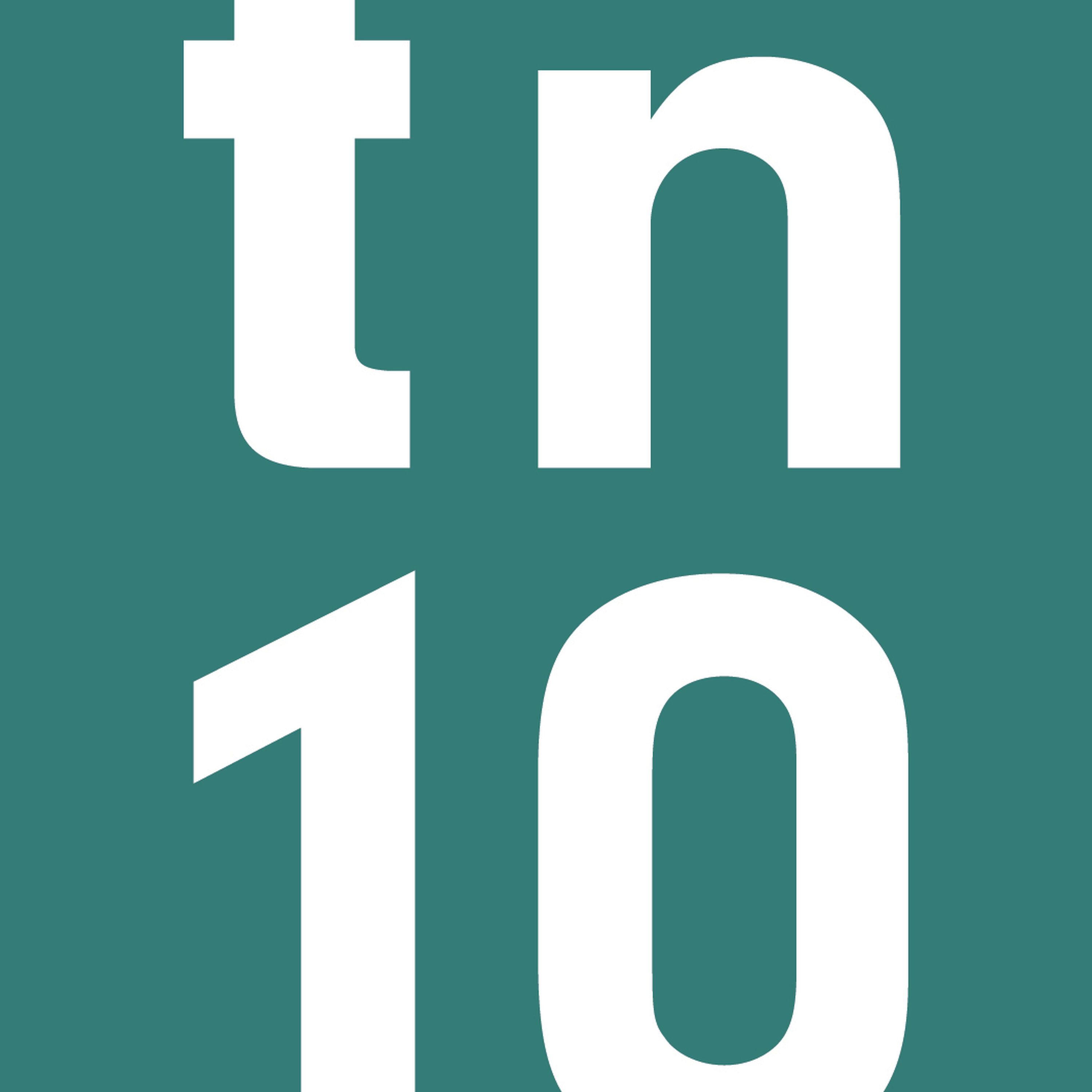 District 186 Superintendent Jennifer Gill & Community Foundation for the Land of Lincoln CEO John Stremsterfer District 186 Superintendent Jennifer Gill & Community Foundation for the Land of Lincoln CEO John Stremsterfer