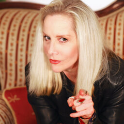 Cherie Currie Joins Marci Wiser
