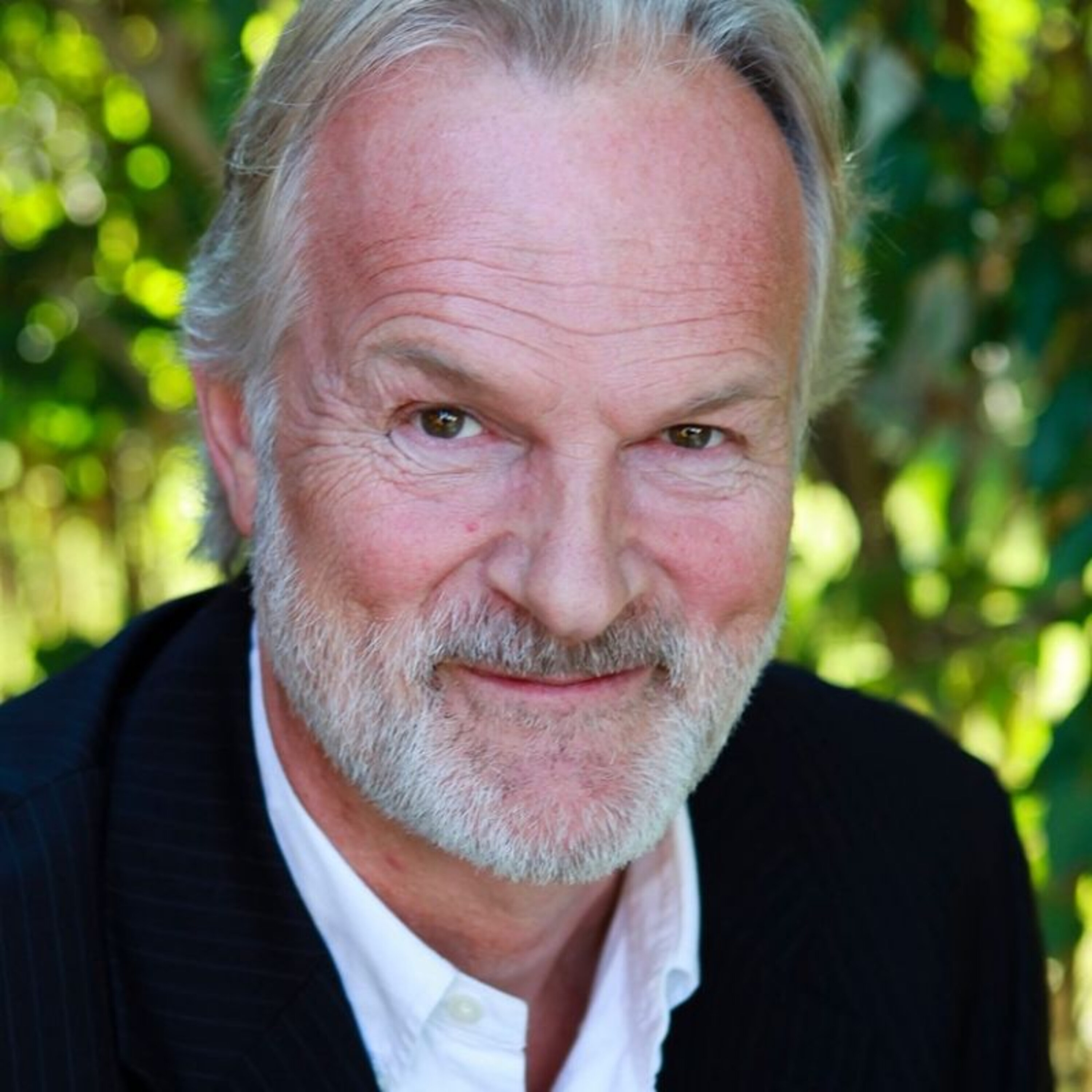 Clive Mantle, Actor and Author of the 'Freddie Malone Adventures' Chats to Bex!