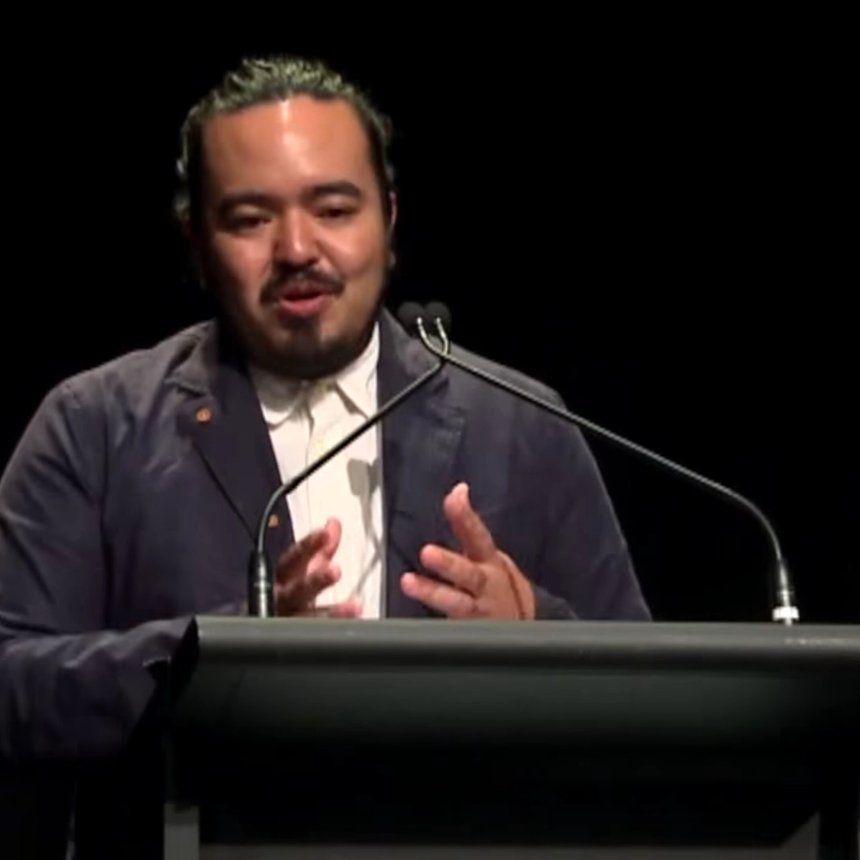 Adam Liaw: What is the difference between muffins and cupcakes?