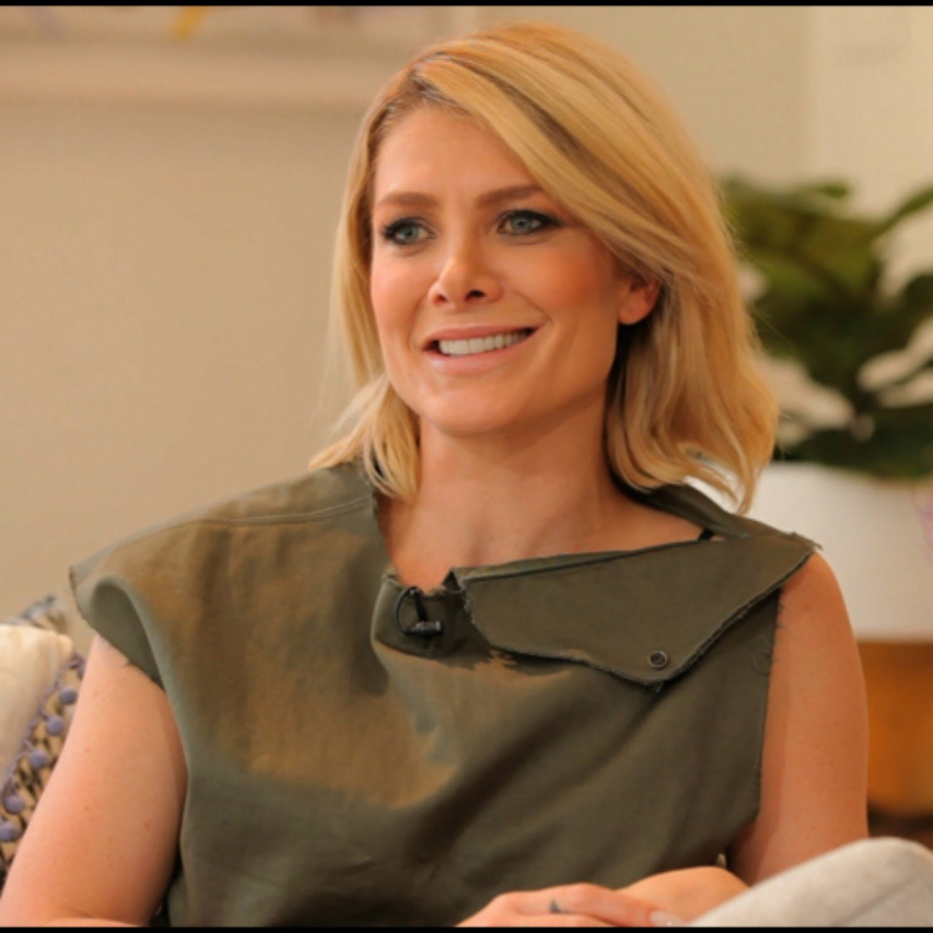 Natalie Bassingthwaighte On The Couch episode artwork