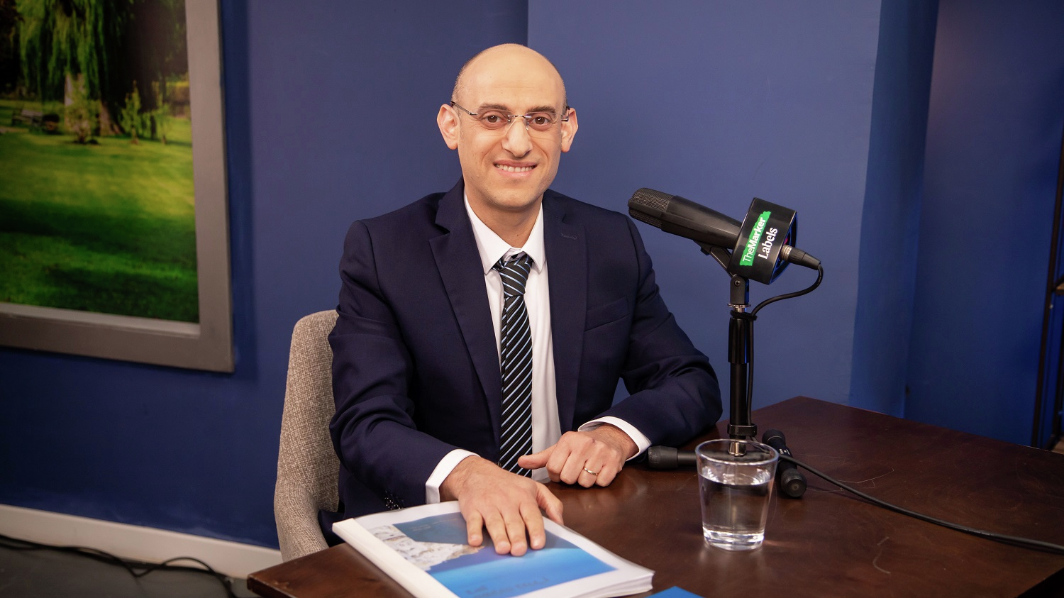 רו"ח (משפטן) נמרוד ירון מדבר עם דפנה שחר על השלכות מס של השקעות נדל"ן בחו"ל