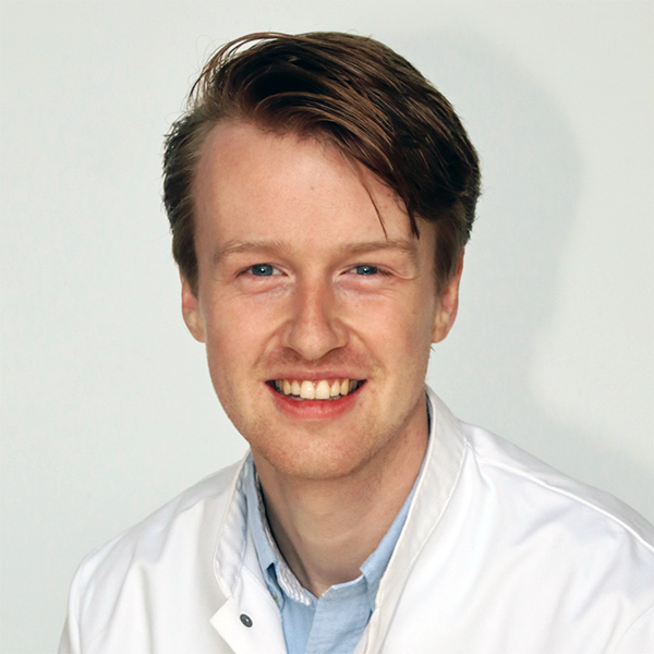 Podcast met drs. Jesse M. Tetteroo over meetbare restziekte geleide behandeling van AML-patiënten met een intermediair risico vergeleken met een ongeleid cohort middels propensity score matching
