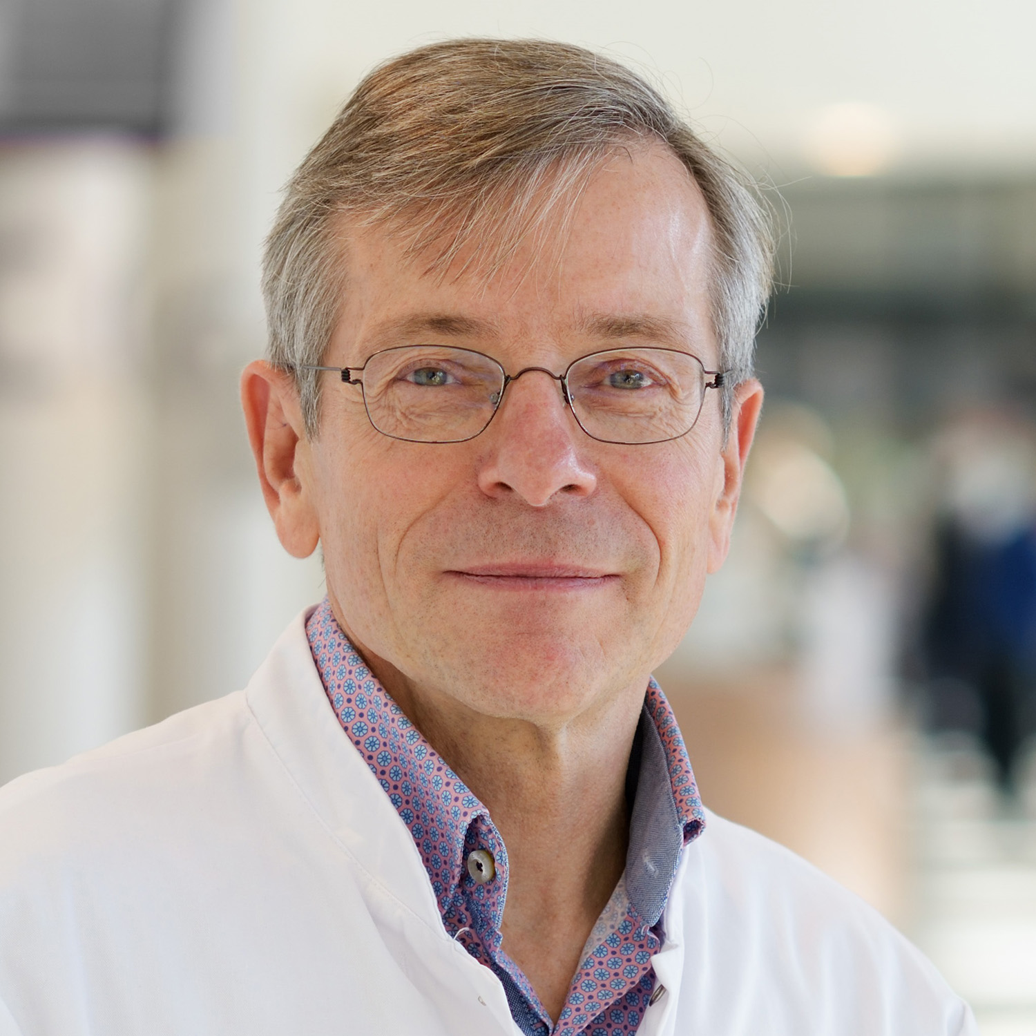 Podcast met prof. John Haanen over de behandeling van geavanceerd melanoom met tumor-infiltrerende lymfocyten vergeleken met ipilimumab-behandeling.