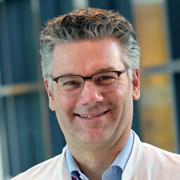 Podcast met Prof. dr. Christian Blank over responsgestuurde chirurgie en adjuvante therapie na neoadjuvante immuuntherapie bij stadium III melanoom