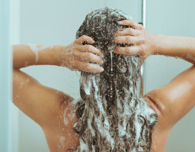 LISTEN: Are Silicones And Sulfates Evil?