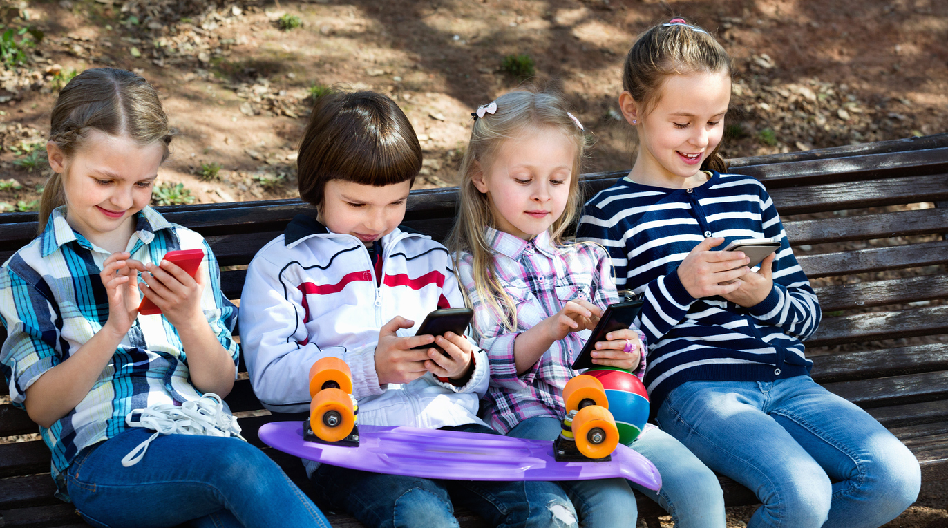 What age your kids have a smartphone, according to Bill Gates