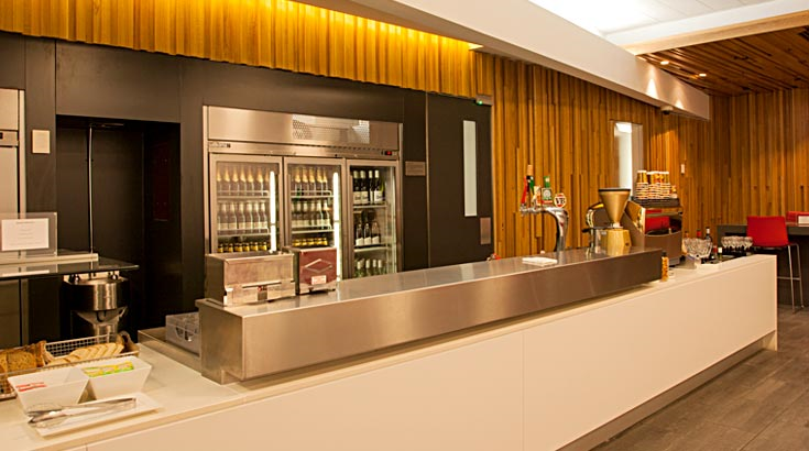 Jessie's airport hack, Holly's Netflix recommendation and Monique's playlist to beat all playlists.