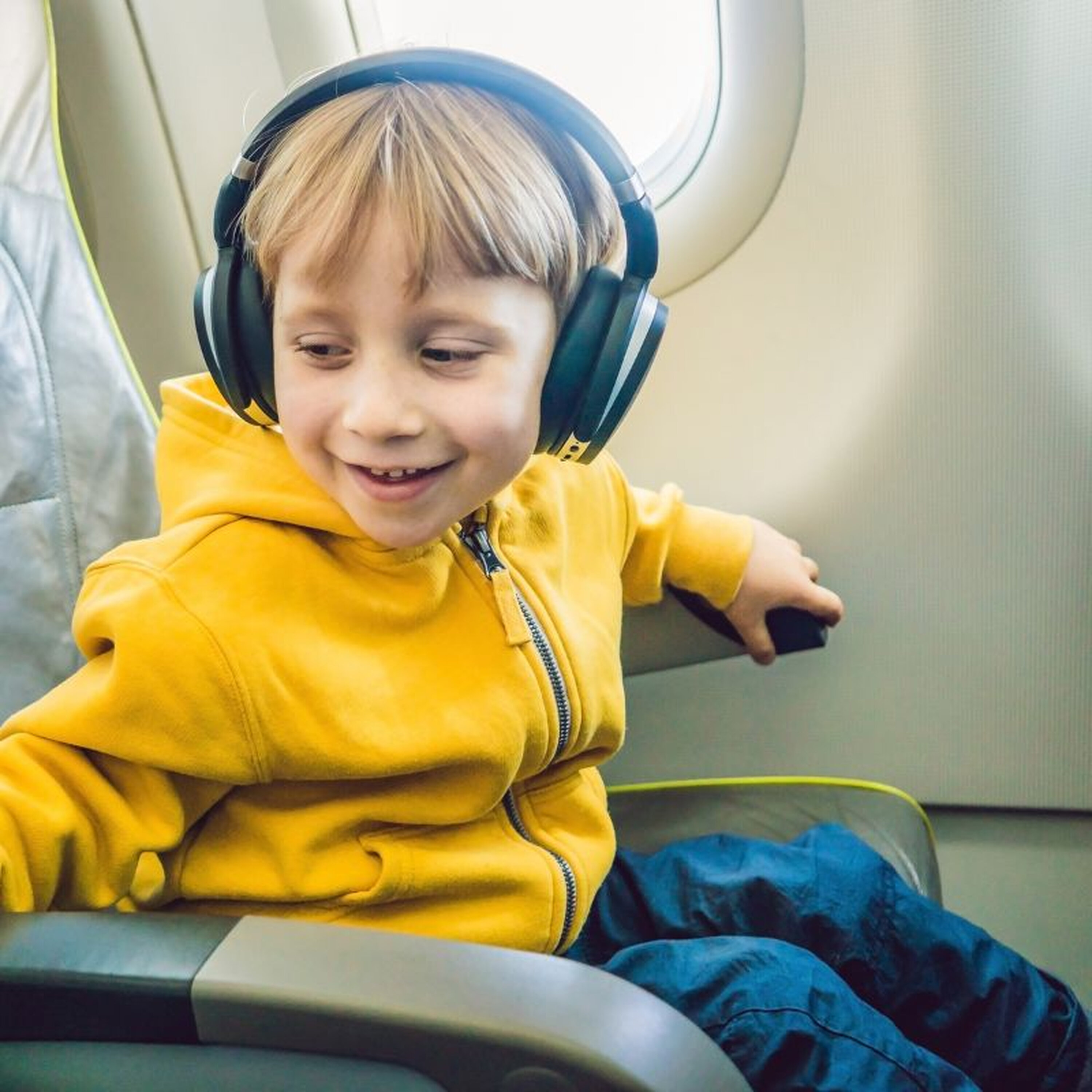 No more loud videos on planes? episode artwork