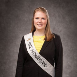 A non-traditional end, 72nd Alice in Dairyland Abigail Martin prepares to pass the torch