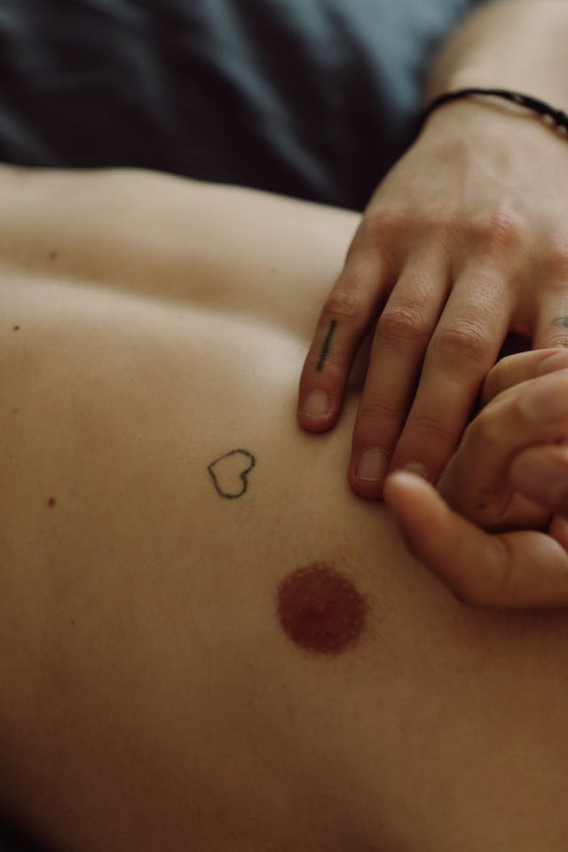 Everyone has nipples. Except Paige Spiranac.