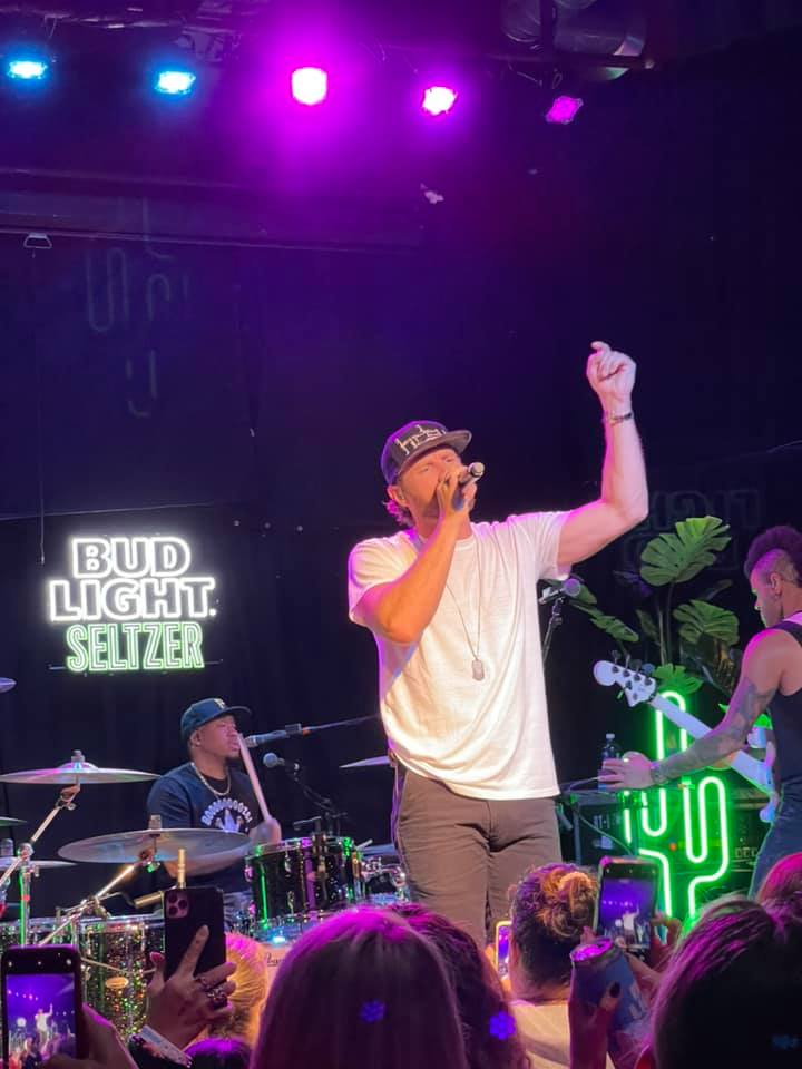 What is on Chase Rice Hats