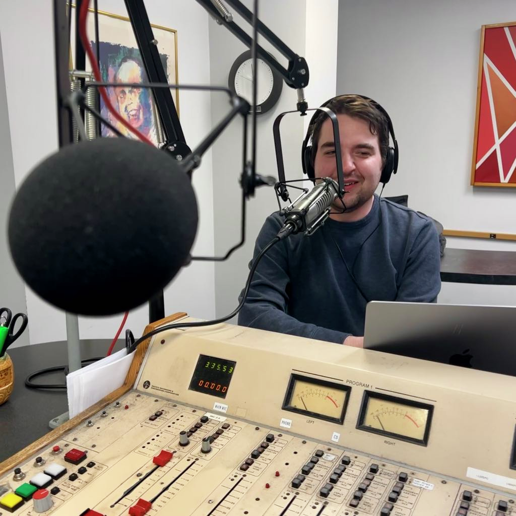 UW-La Crosse political scientist Chergosky on Trump-Zelenskyy meeting, GOP's town hall retreat, reviving Kwik Trip-Culvers #CurdWar