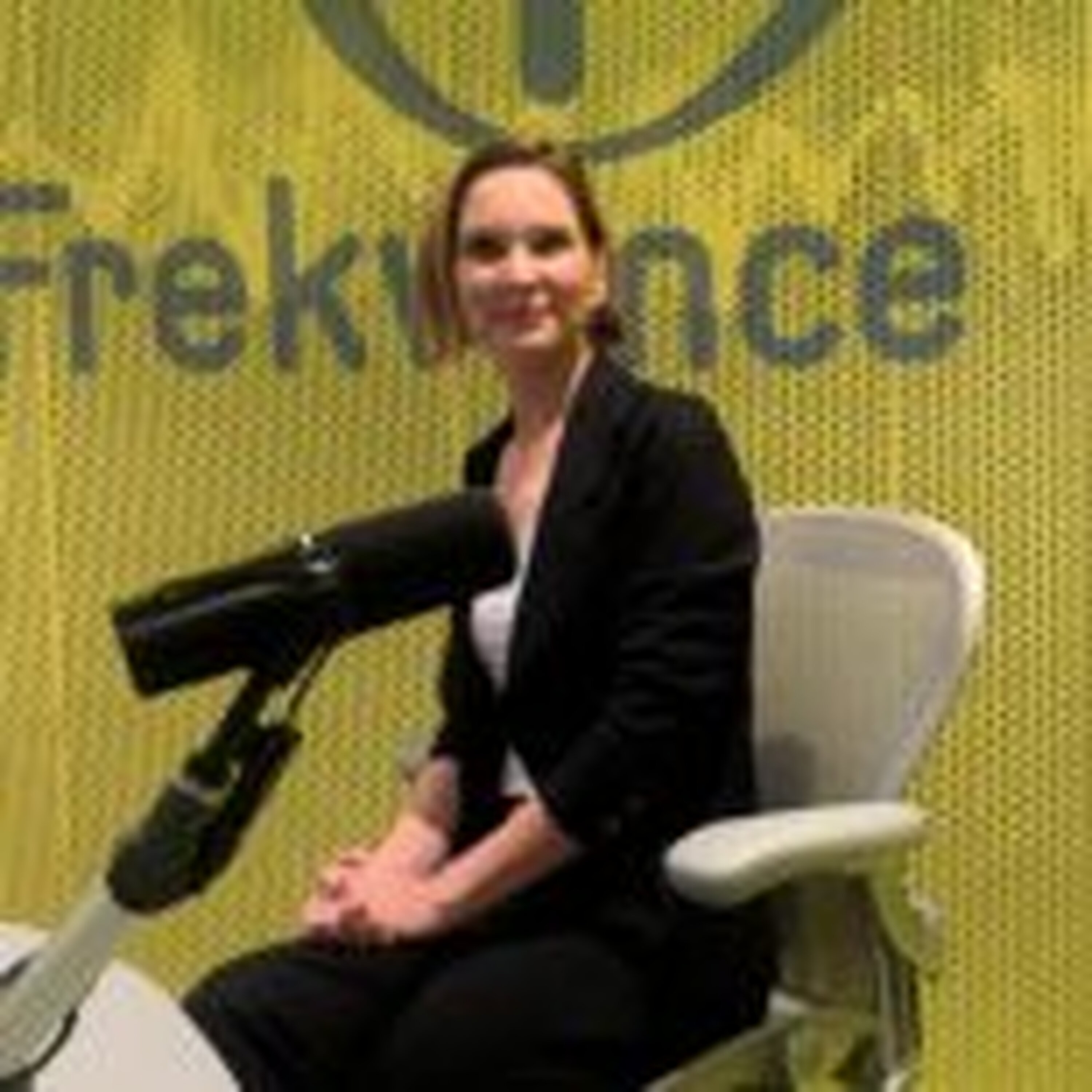 Host Frekvence 1