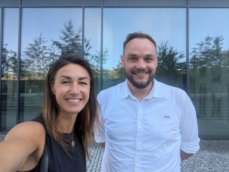 Proč romské děti končí u základního vzdělání? S organizací IQ Roma servis o začarovaném kruhu vzdělání, práce a chudoby.