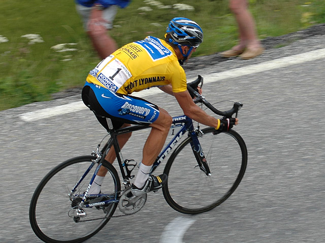 25. července: Den, kdy Lance Armstrong poprvé zvítězil na Tour de France episode artwork