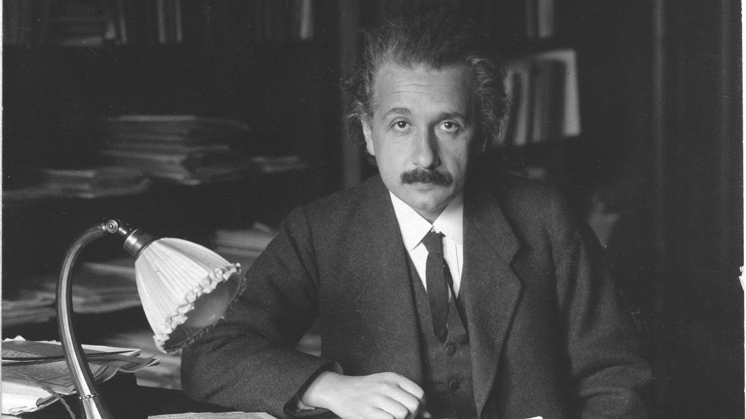 20. března: Den, kdy Albert Einstein publikoval obecnou teorii relativity episode artwork