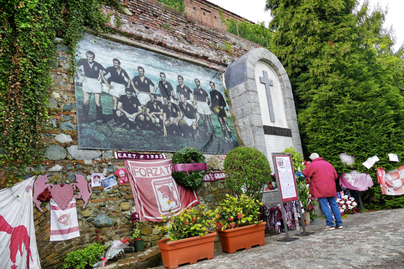 4. května - Den, kdy se zřítilo letadlo s legendárním fotbalovým týmem Grande Torino episode artwork