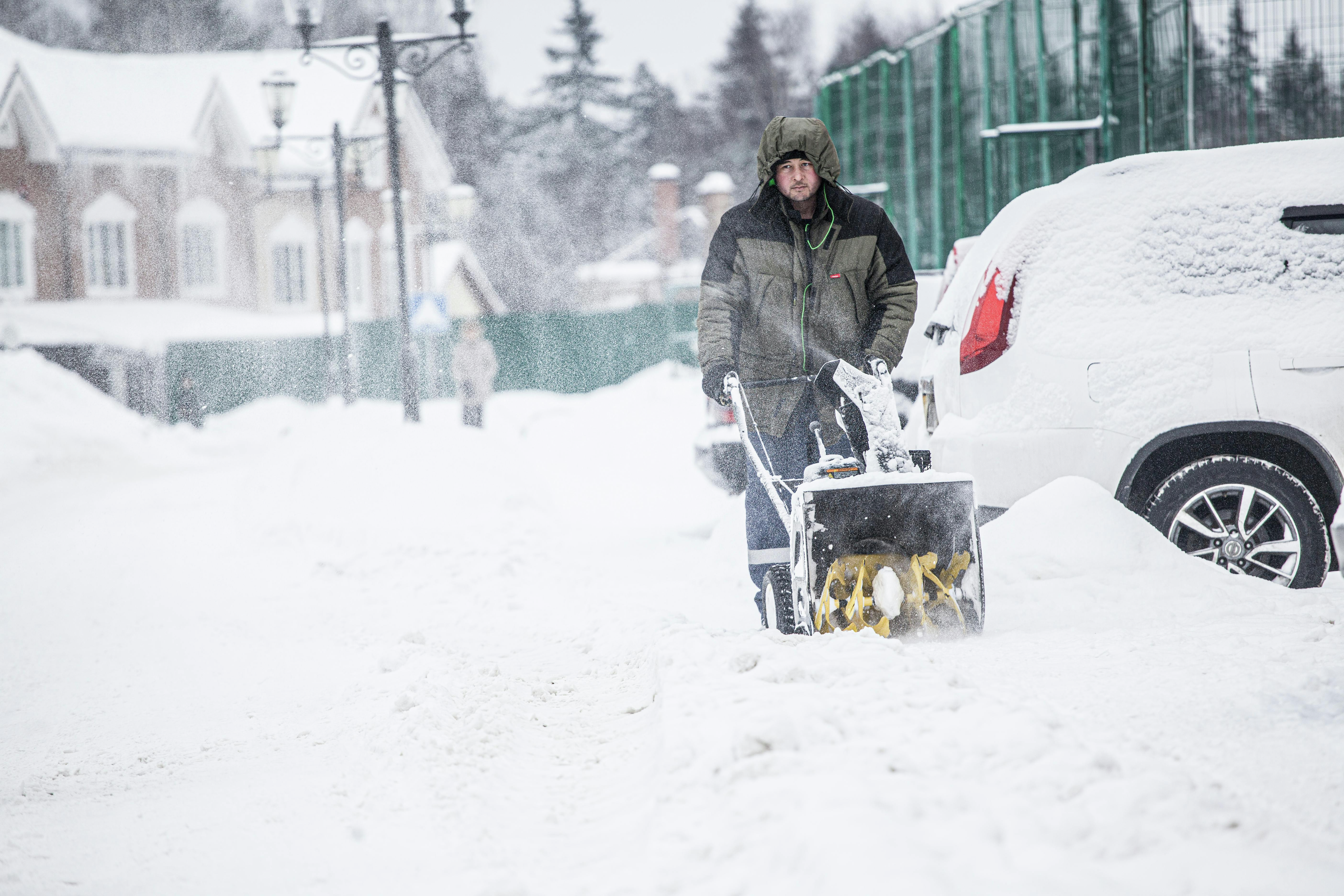 Snowblower Etiquette | Eglinton Crosstown | Ask A Former Traffic Cop | Toronto’s Snow‑Clearing Report Card
