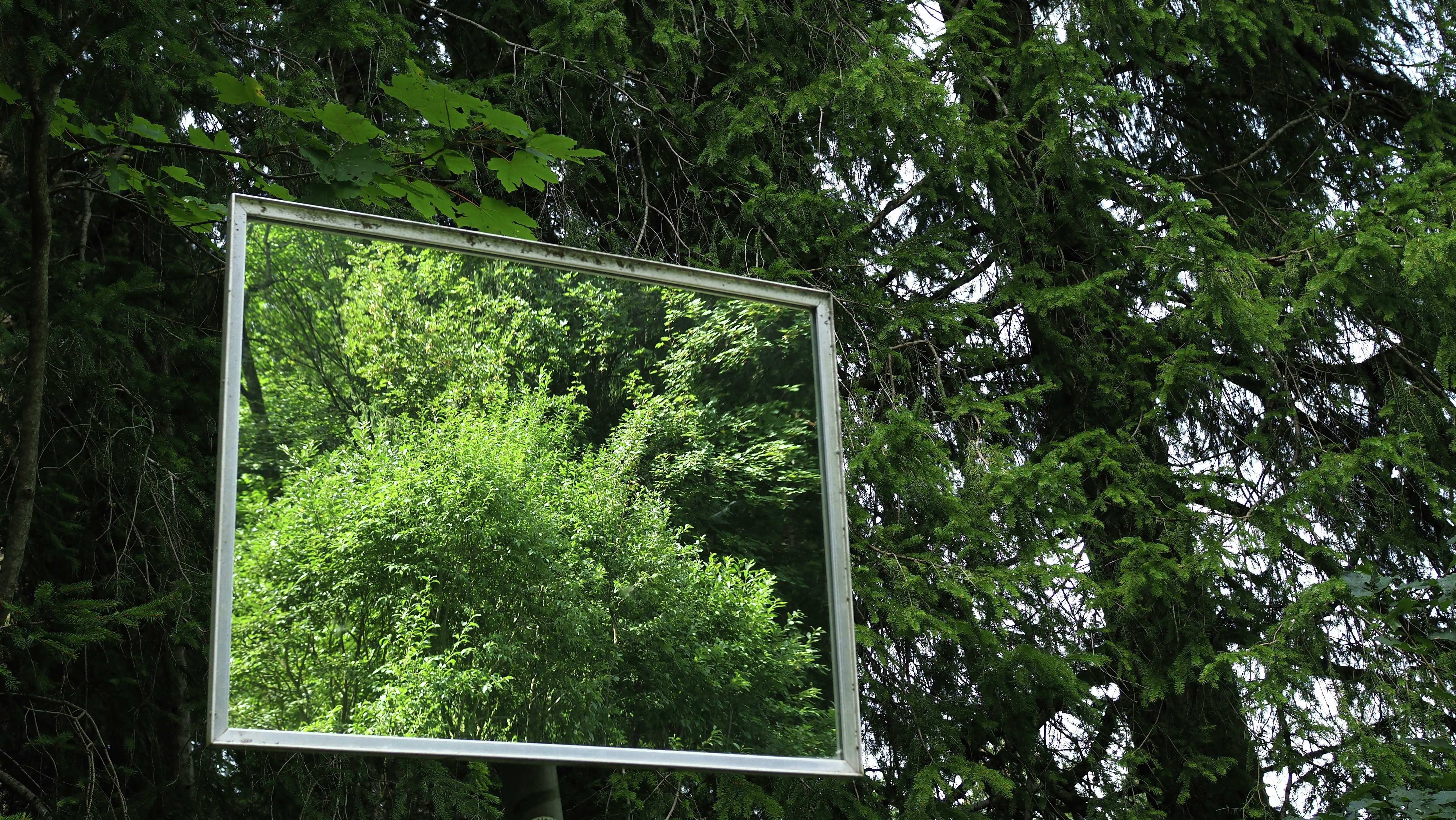 GM Ingersoll plant - Homicide suspect killed - Giant mirrors in space? - Carney on crime