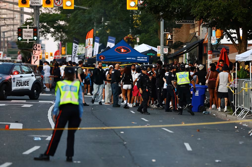 Violence in the City | Cyclist Penalties | Tech Topics | Bonnie Crombie for Mayor?