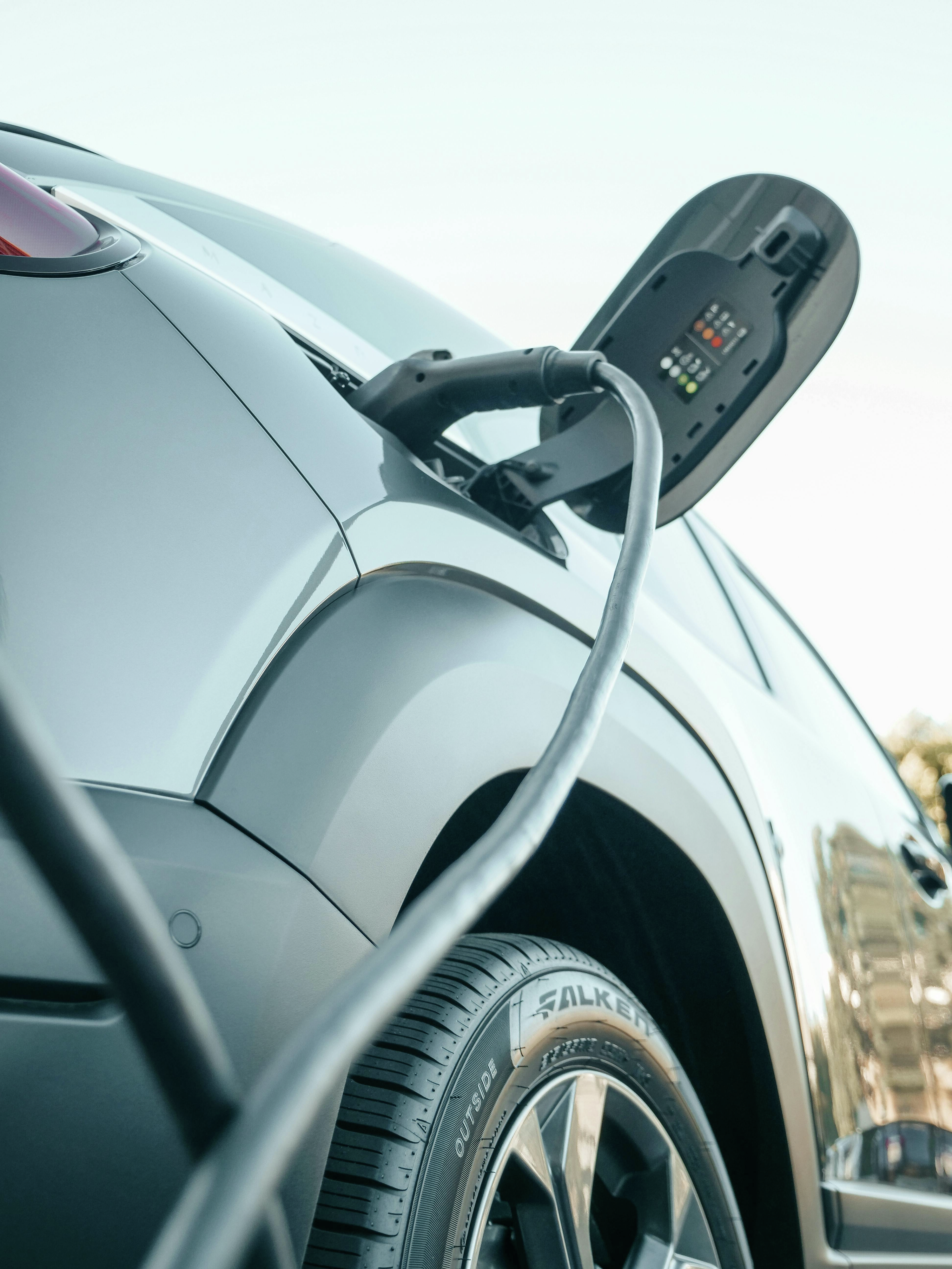 Canada scraps the EV mandate in favour of purchase rebates episode artwork
